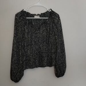 Universal Thread Black and White Relaxed Blouse